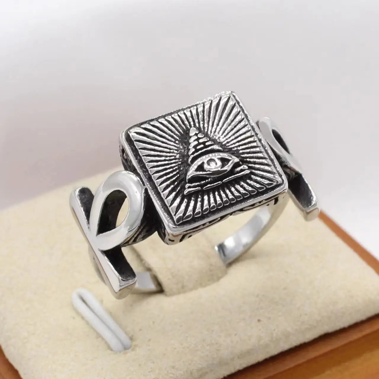 Illuminati Masonic Ring